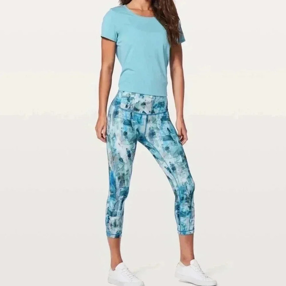 Lululemon Wunder Under Crop (Hi-Rise) 21"Sun Dazed Multi Blue - Picture 3 of 11